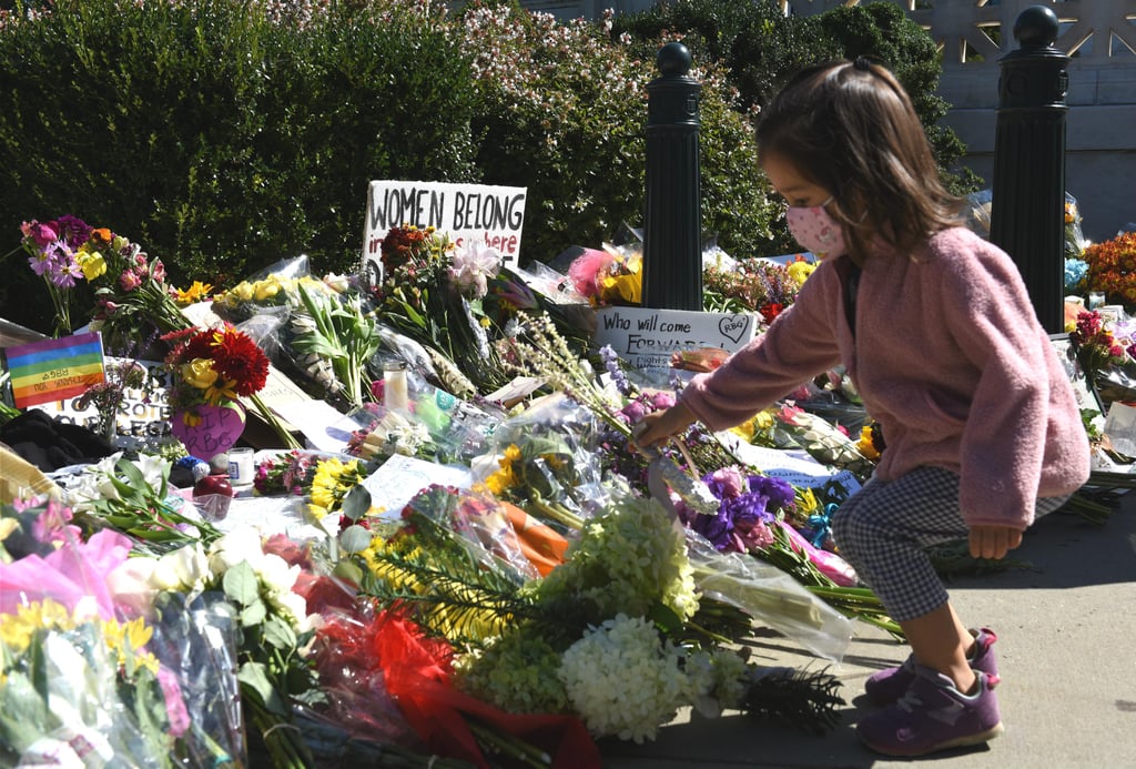 Crowds Mourn Ruth Bader Ginsburg at Supreme Court | Photos