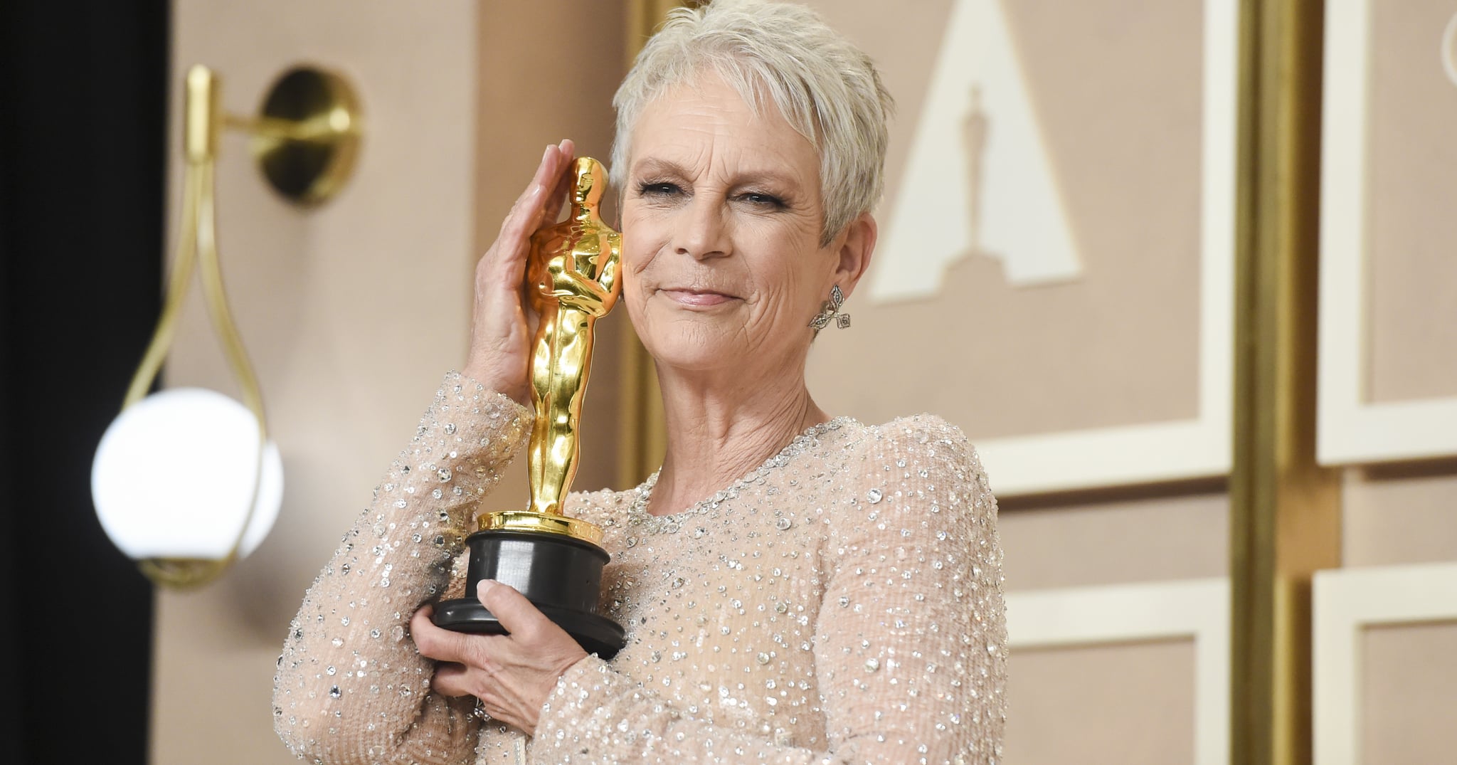 Jamie Lee Curtis Celebrates Trans Daughter Ruby by Giving Oscar Statue Gender-Neutral Pronouns