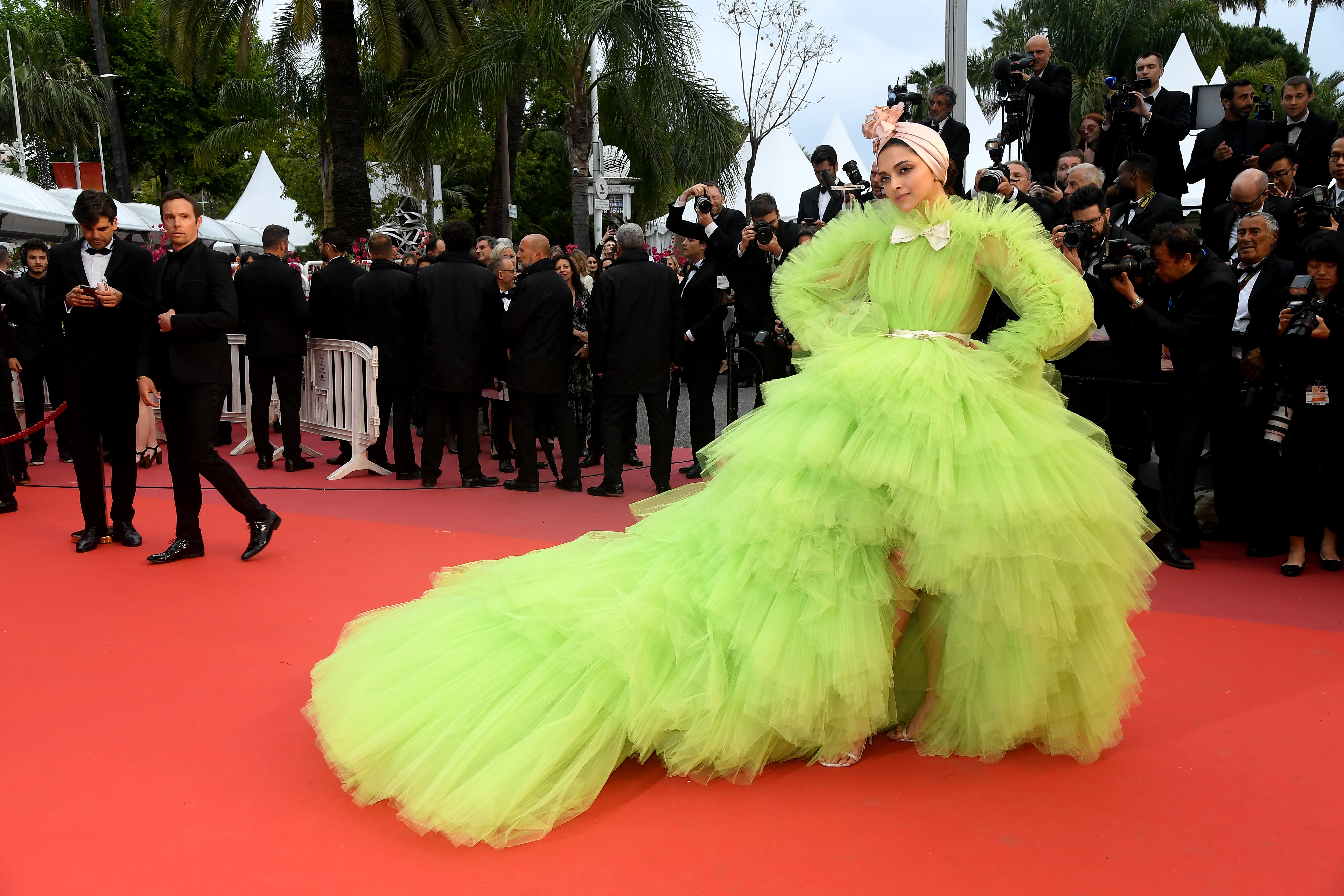 Deepika padukone green dress cannes shop