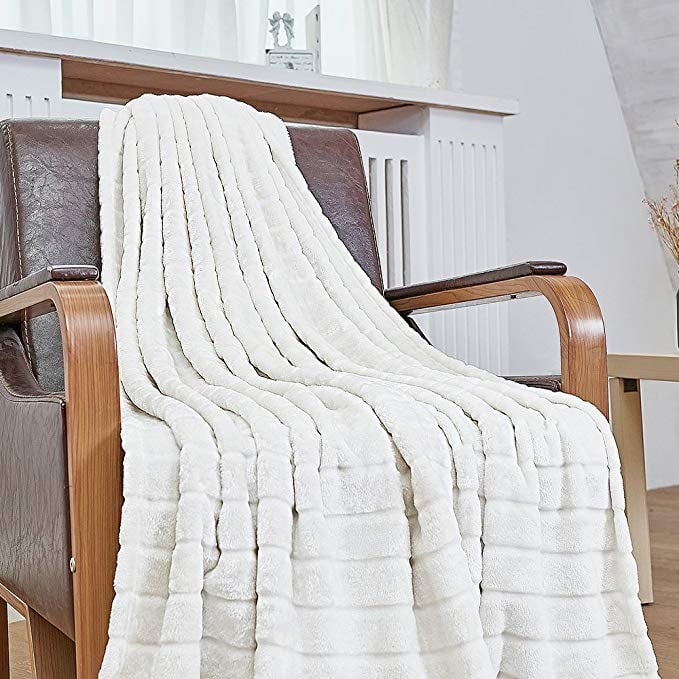 Bertte Fleece Blanket