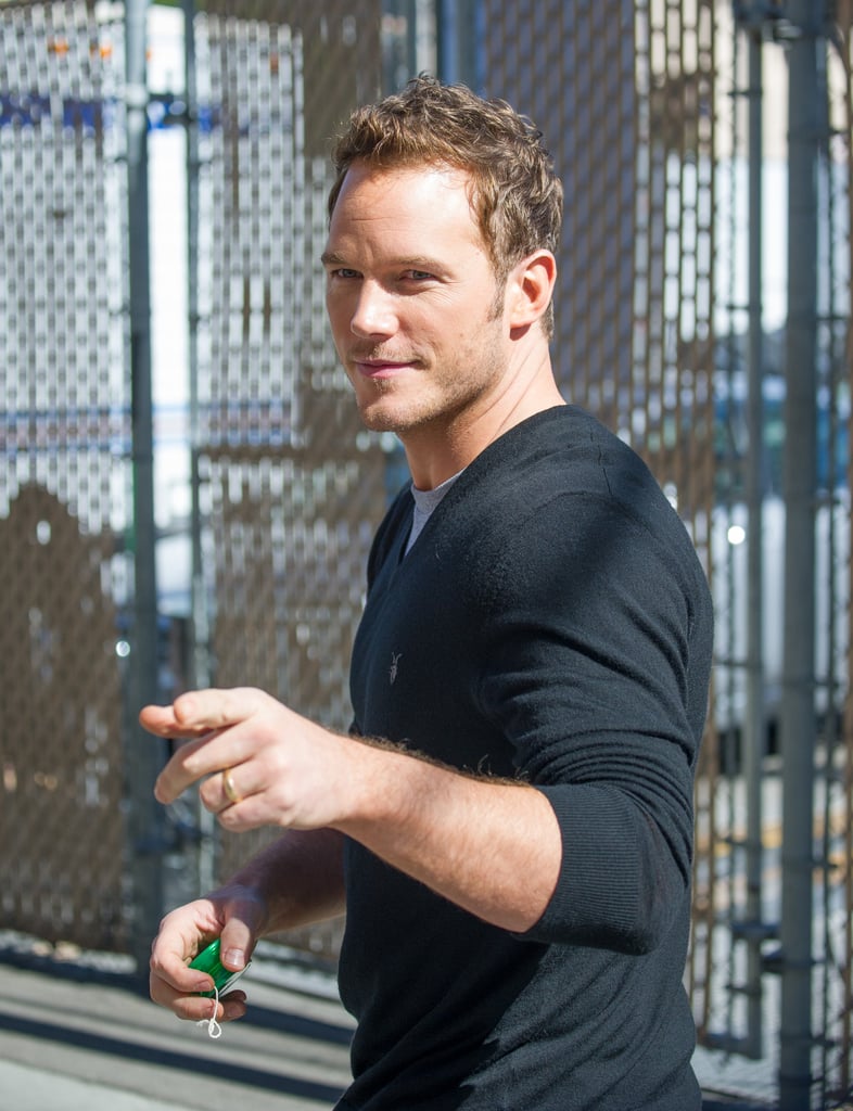 Chris Pratt Smirks | Pictures