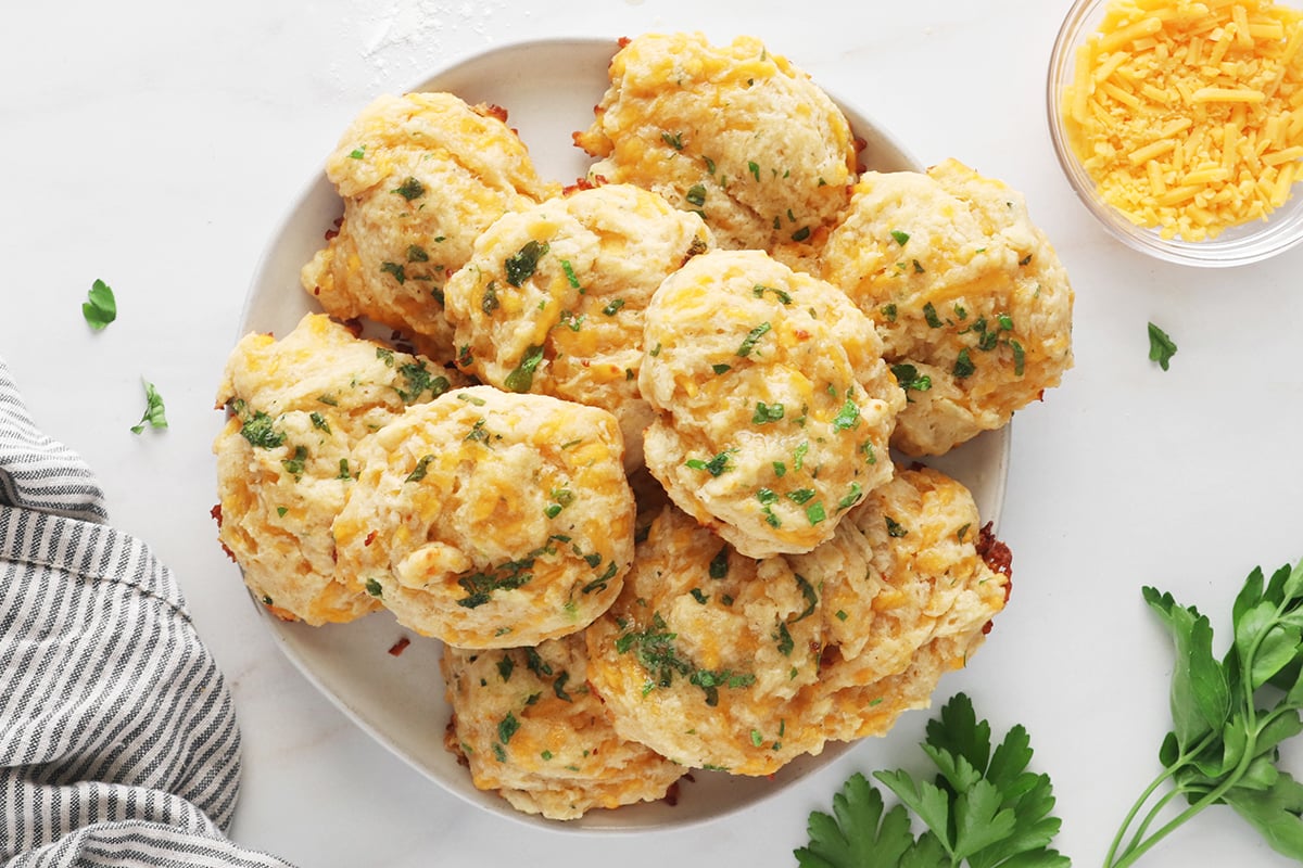 Red Lobster Cheddar Bay Biscuits - Damn Delicious