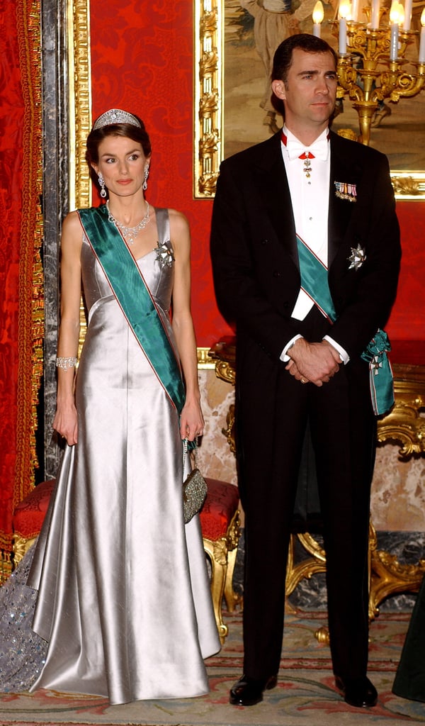 A Slinky Silver Gown With a Crystal-Encrusted Train