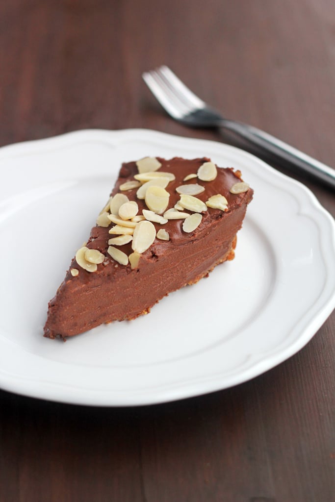 Paleo and Vegan No-Bake Chocolate Coconut Pie