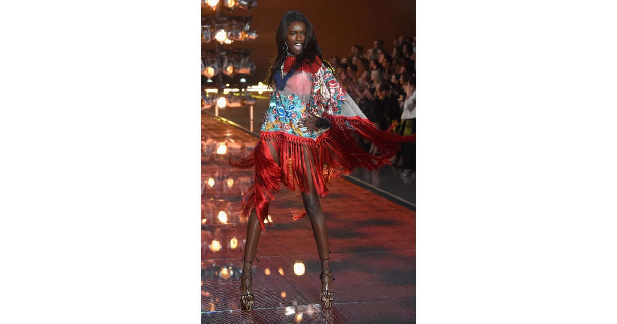 Leomie Anderson | Victoria's Secret Fashion Show Runway Pictures 2015