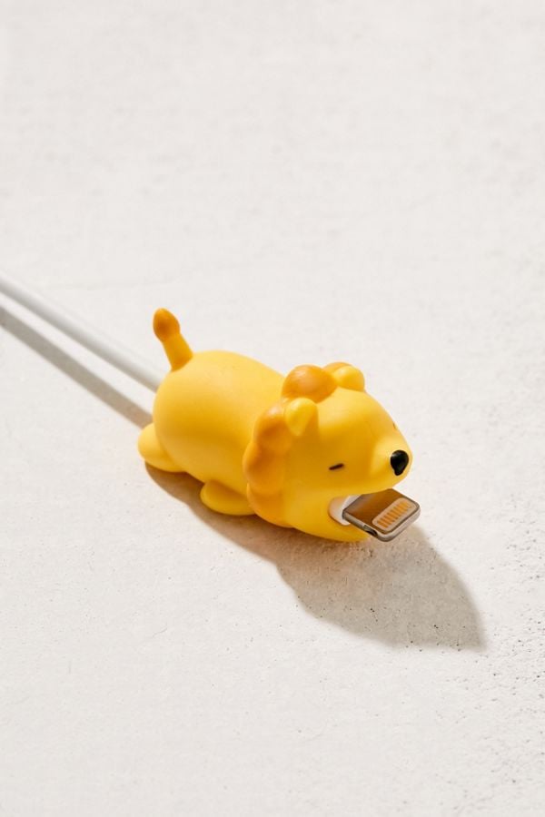 Lion Cable Bite