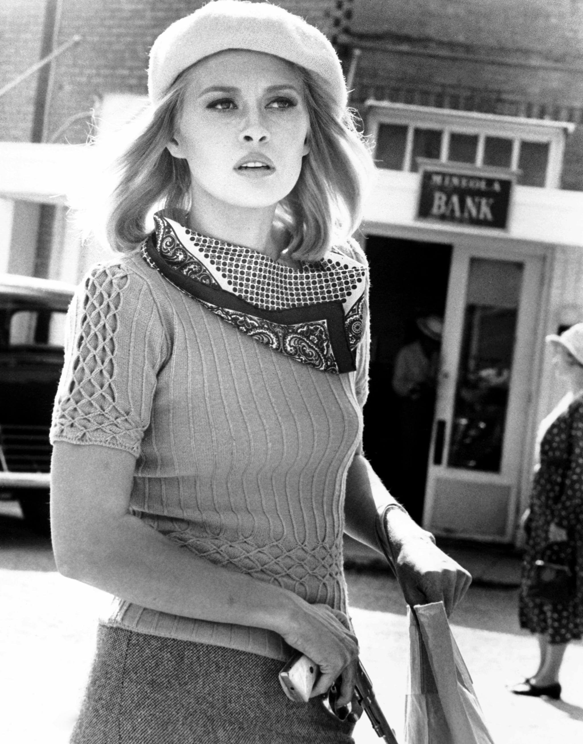 Faye Dunaway | 34 Iconic Starlets Guaranteed to Inspire Your Classic Fall Style | POPSUGAR Fashion Photo 4