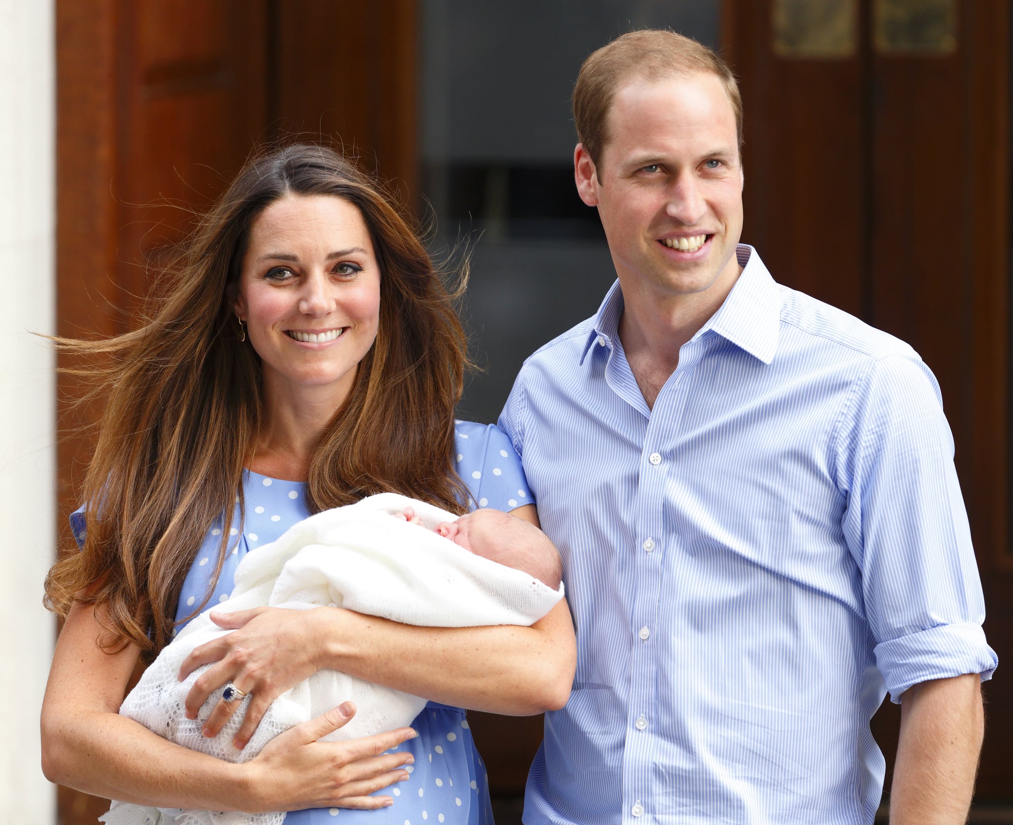 LONDON, UNITED KINGDOM - JULY 23: (EMBARGOED FOR PUBLICATION IN UK NEWSPAPERS UNTIL 48 HOURS AFTER CREATE DATE AND TIME) Catherine, Duchess of Cambridge and Prince William, Duke of Cambridge leave The Lindo Wing with their newborn son at St Mary's Hospital on July 23, 2013 in London, England. The Duchess of Cambridge yesterday gave birth to a boy at 16.24 BST and weighing 8lb 6oz, with Prince William at her side. The baby, as yet unnamed, is third in line to the throne and becomes the Prince of Cambridge. (Photo by Max Mumby/Indigo/Getty Images)