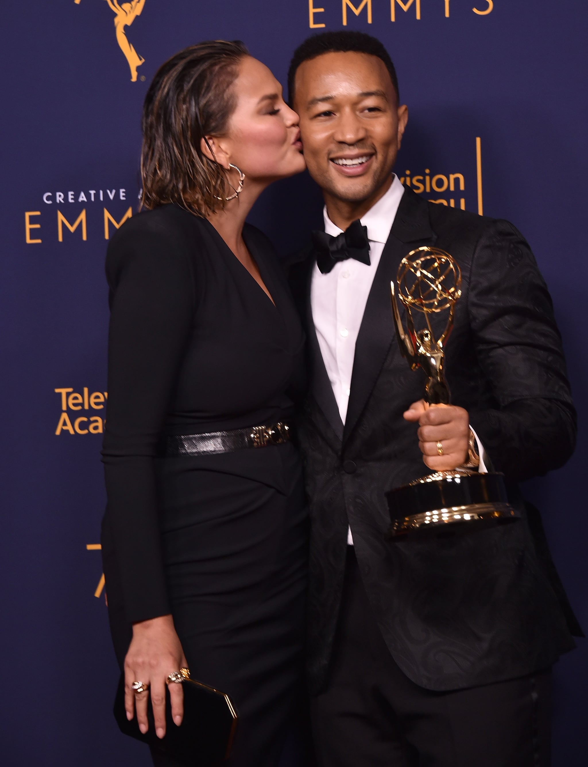 رد ة فعل كريسي تيغن بعد فوز جون ليجند برباعي الجوائز العالمي Popsugar Middle East Love