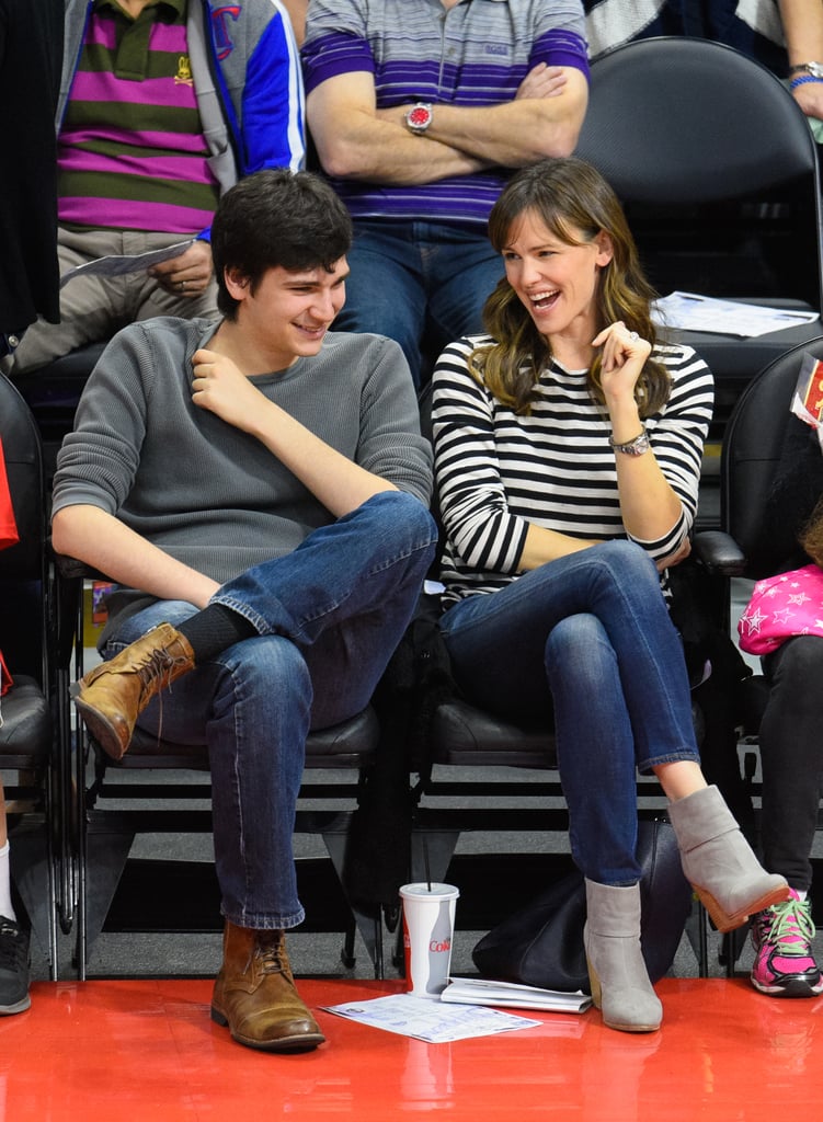 Jennifer Garner and Violet Affleck at a Clippers Game in LA