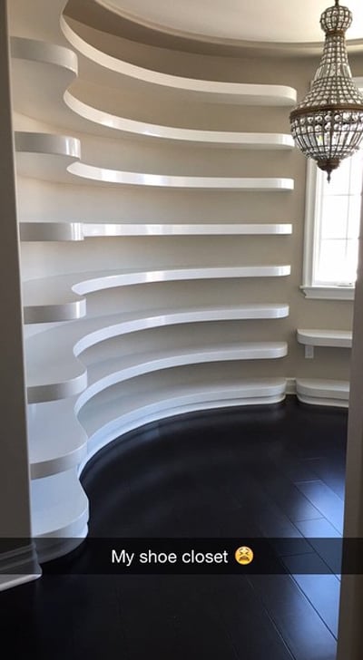 Kylie Jenner Moves Into Calabasas Mansion