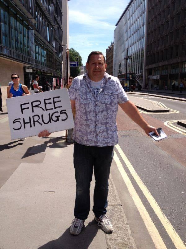 "Caught this guy walking around in London earlier."
Source: Reddit user LethalJizzle via Imgur