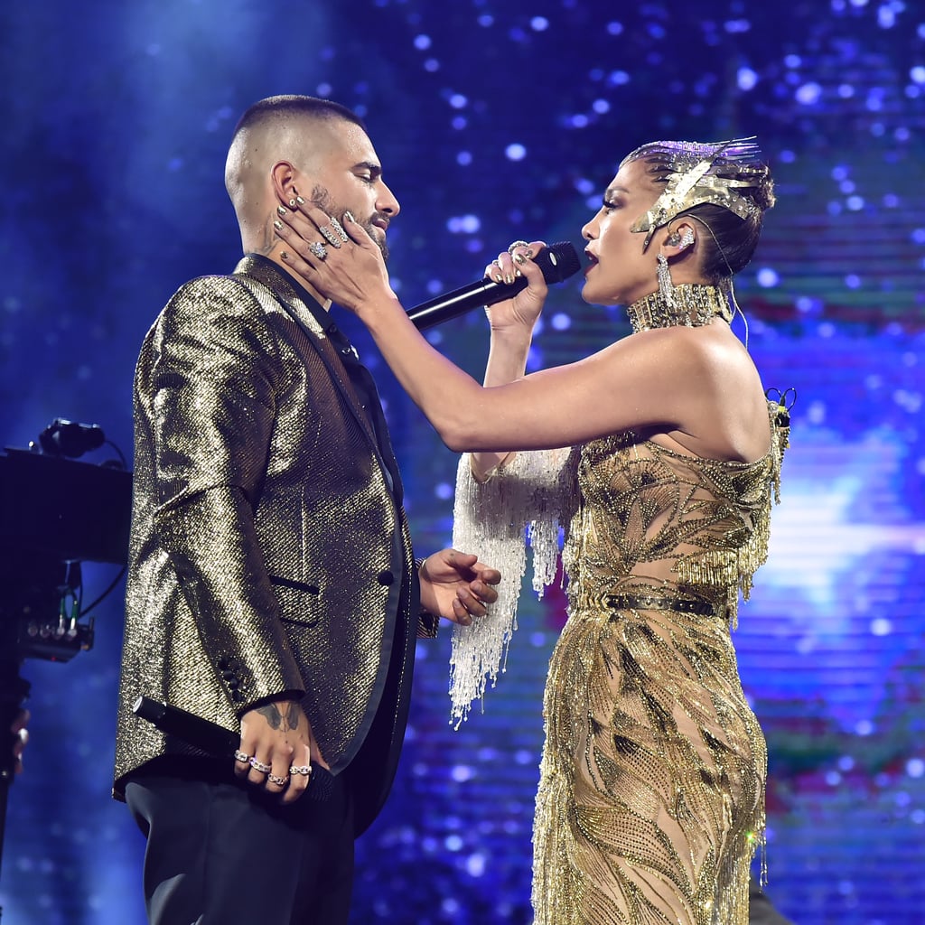 Jennifer Lopez Sings "No Me Ames" With Maluma in NYC | Video