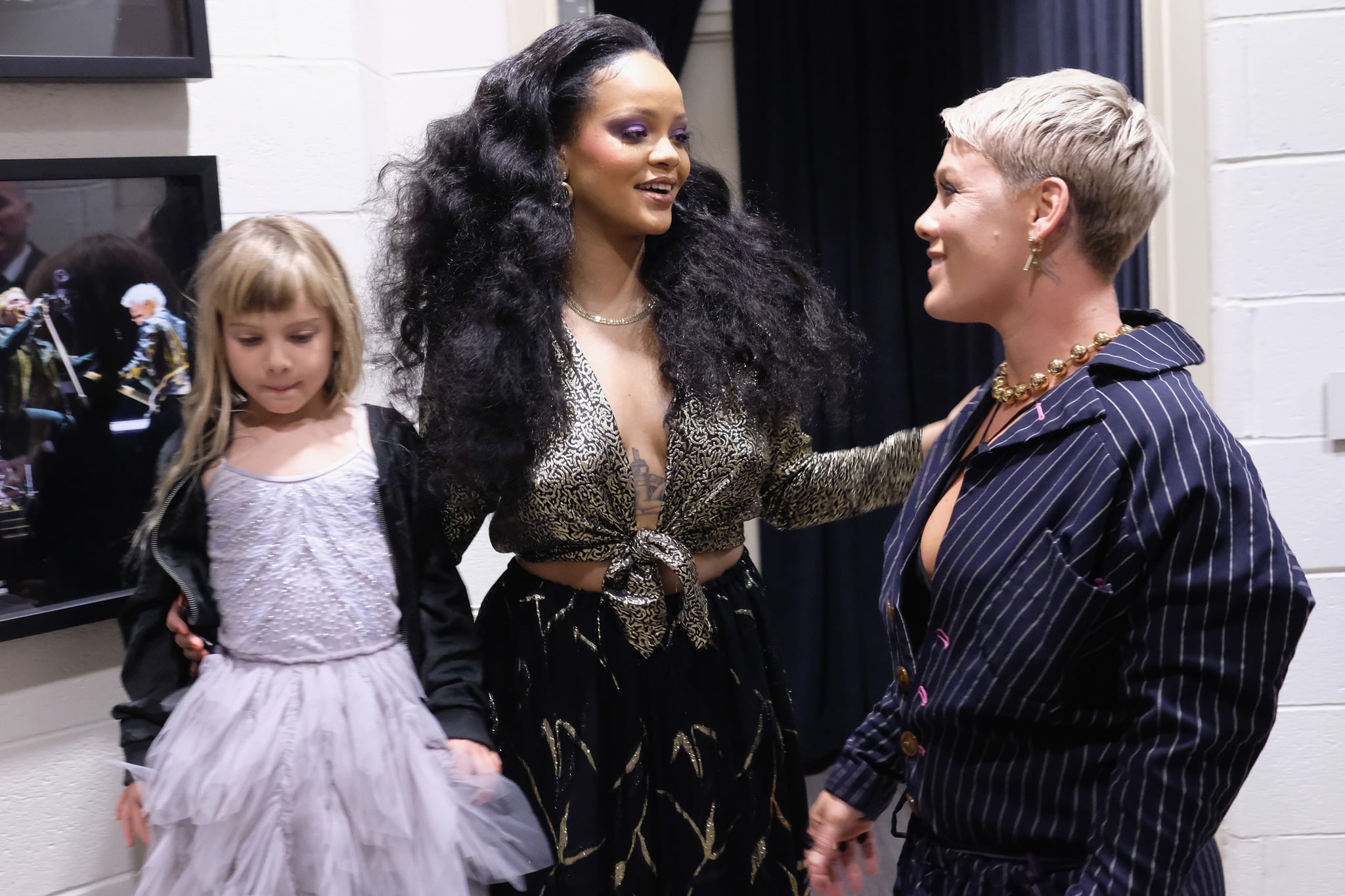 Rihanna hung out backstage with Pink and her daughter, Willow Hart, in 2018.