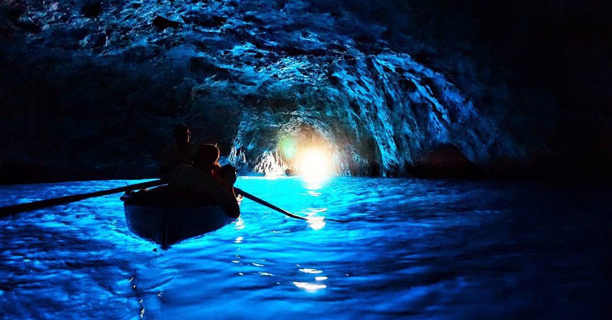 The crystalline blue with silver reflections of blue grotto in Capri –  Italy – Digitourist