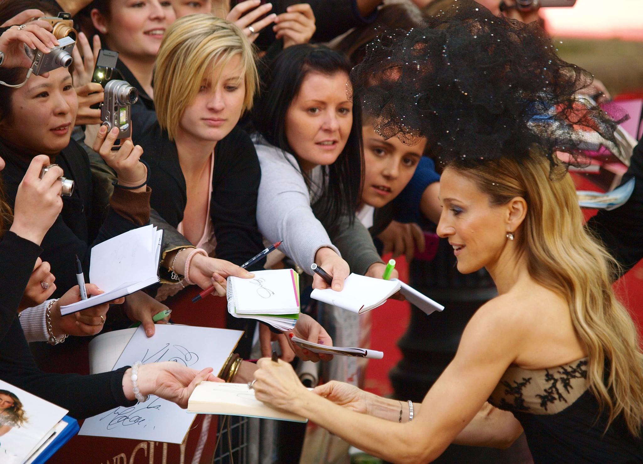 Sarah Jessica Parker 48 Stars You Didn T Know Are Left Handed Popsugar Celebrity Photo 6