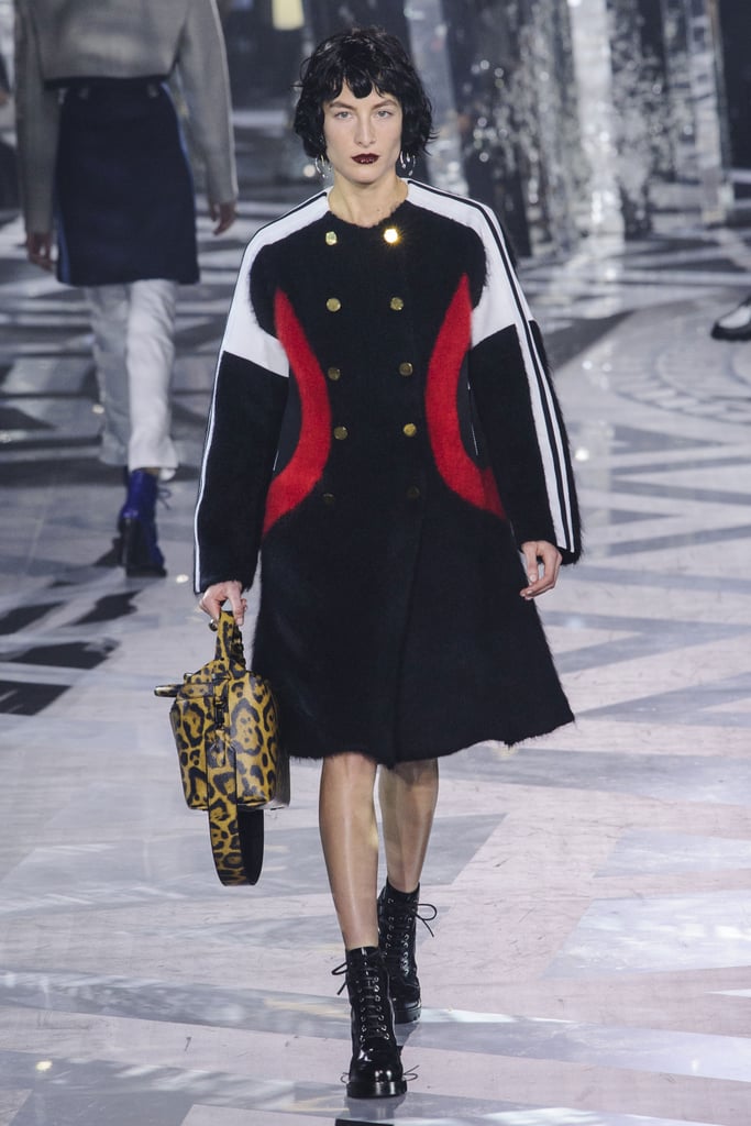 Louis Vuitton Fall 2016 Runway