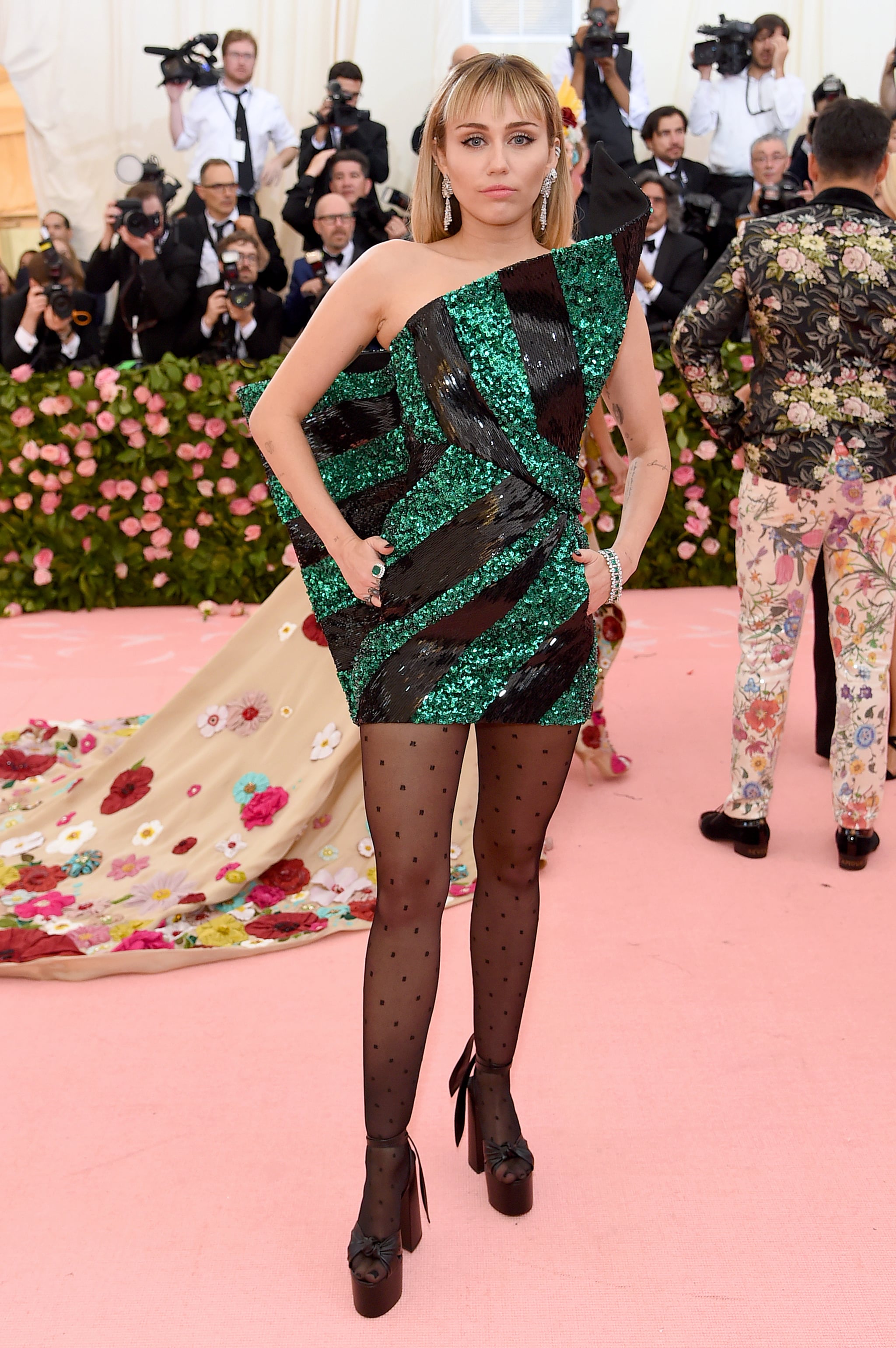 Miley cyrus 2019 on sale met gala dress