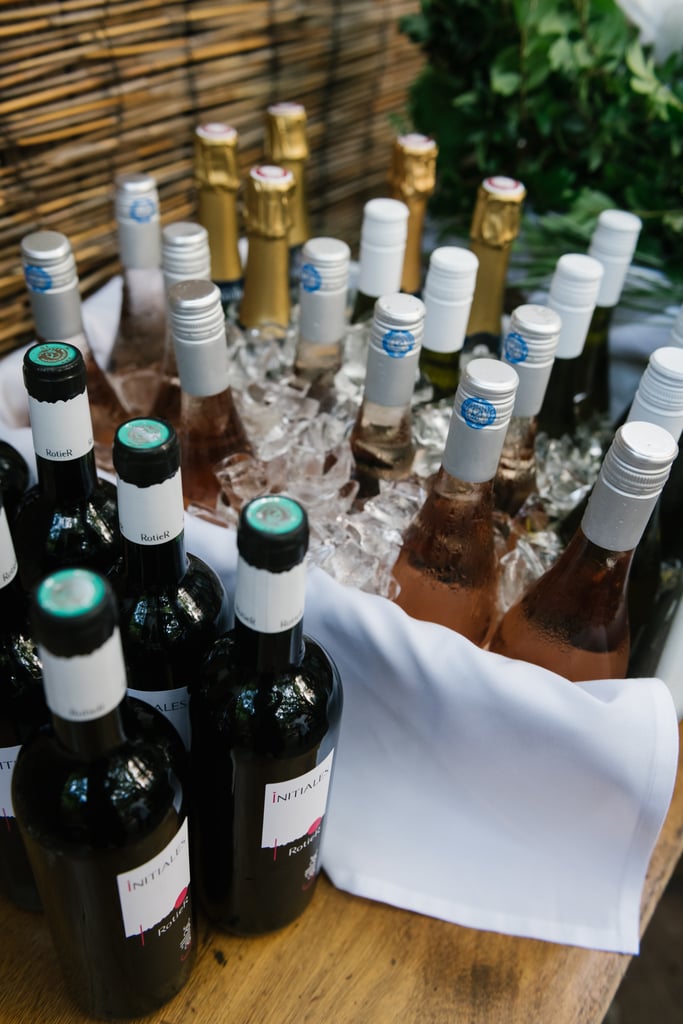 Stylish DIY Outdoor Restaurant Microwedding