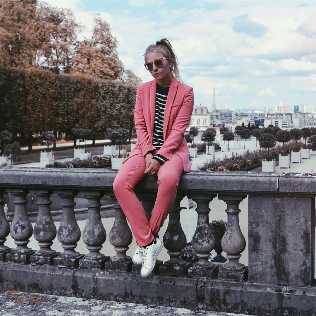 Daily Outfit Idea: Ever Considered Wearing A Pink Suit? This Look May  Convince You!