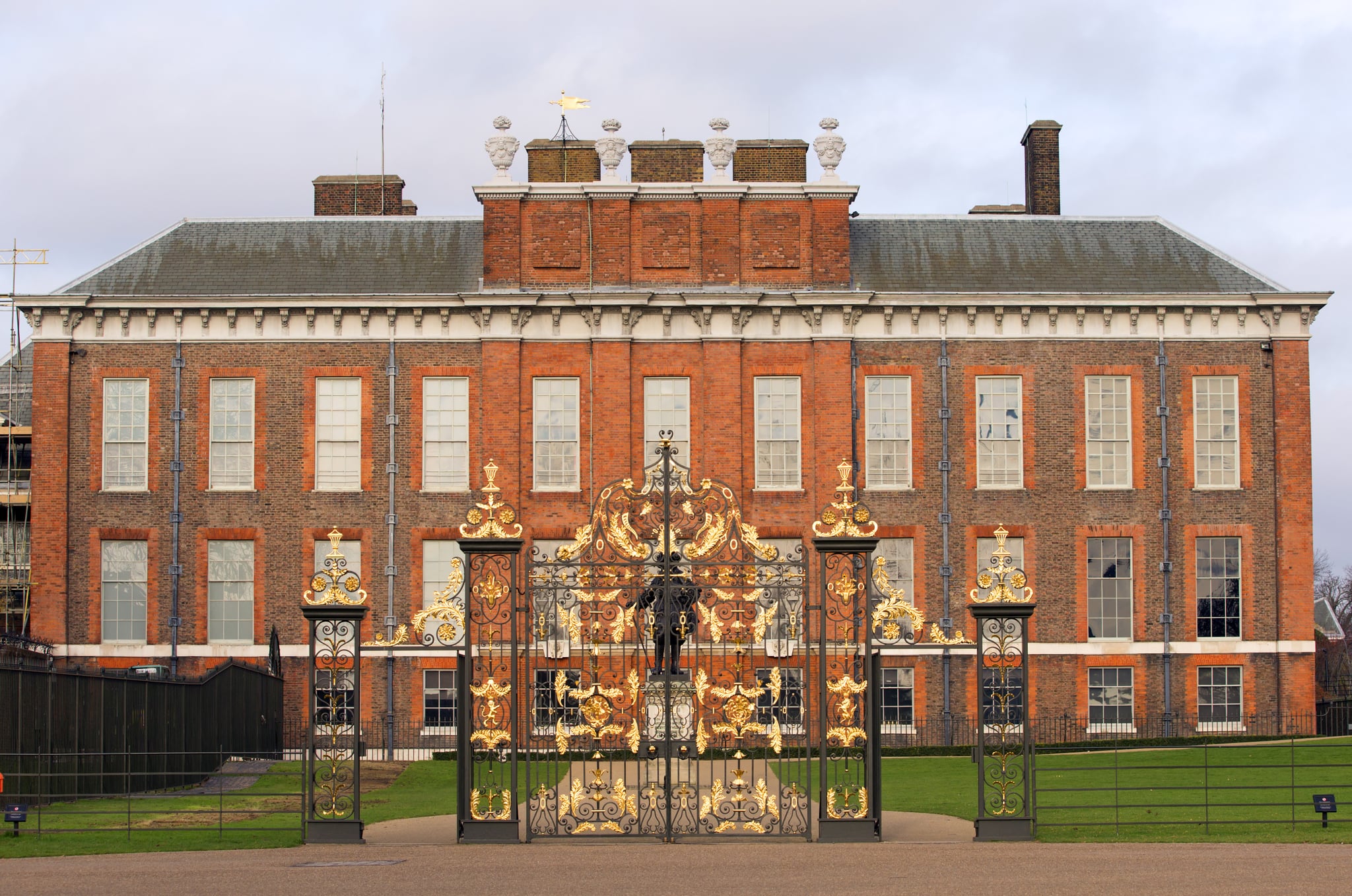 Where Does The Royal Family Live Popsugar Celebrity