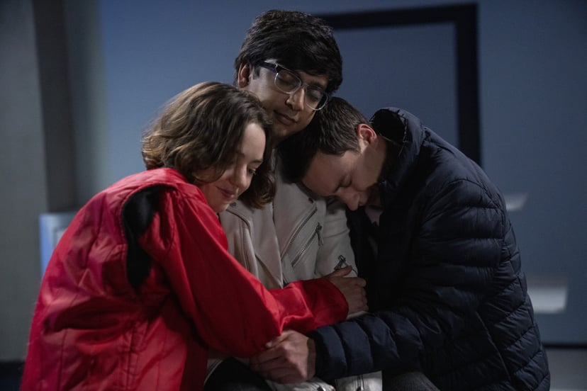 ATYPICAL (L to R) BRIGETTE LUNDY-PAINE as CASEY GARDNER, NIK DODANI as ZAHID, and KEIR GILCHRIST as SAM GARDNER in episode 409 of ATYPICAL Cr. GREG GAYNE/NETFLIX © 2021