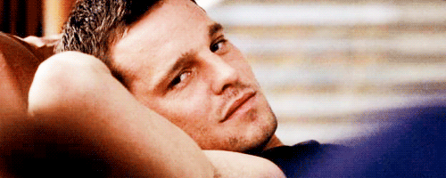 When You Make Eye Contact With Your Crush and You Pretend You Haven't Been Intensely Staring For the Past 5 Minutes