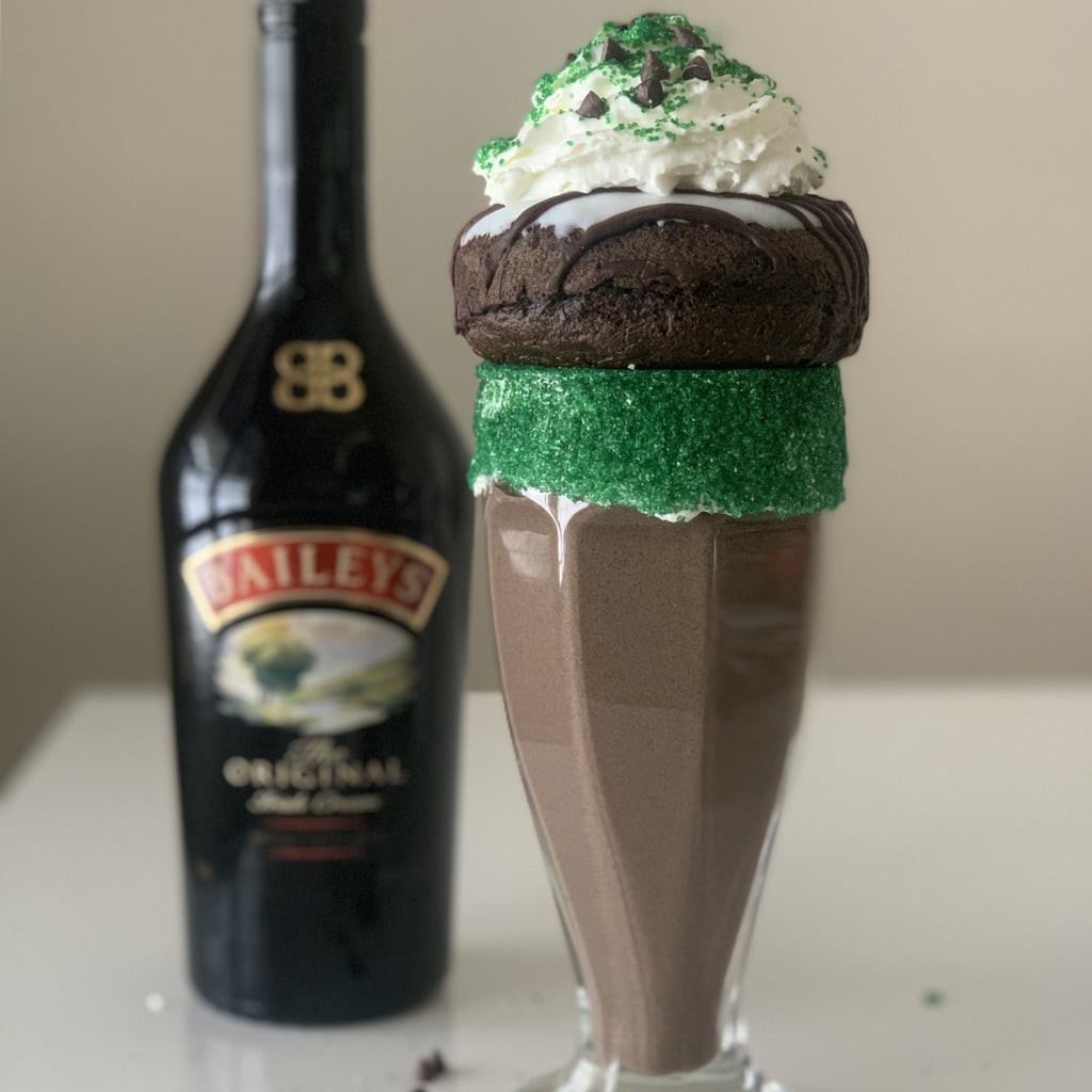 St Patrick’s Day Chocolate Mint Cookies & Cream Baileys Milkshake