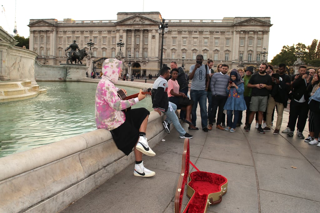 Justin Bieber Tie-Dye Sweatshirt Singing in London