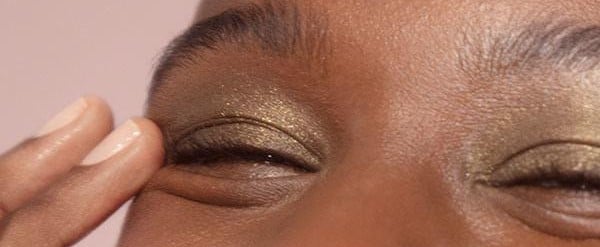 Makeup Artist Review of Glossier Lidstar