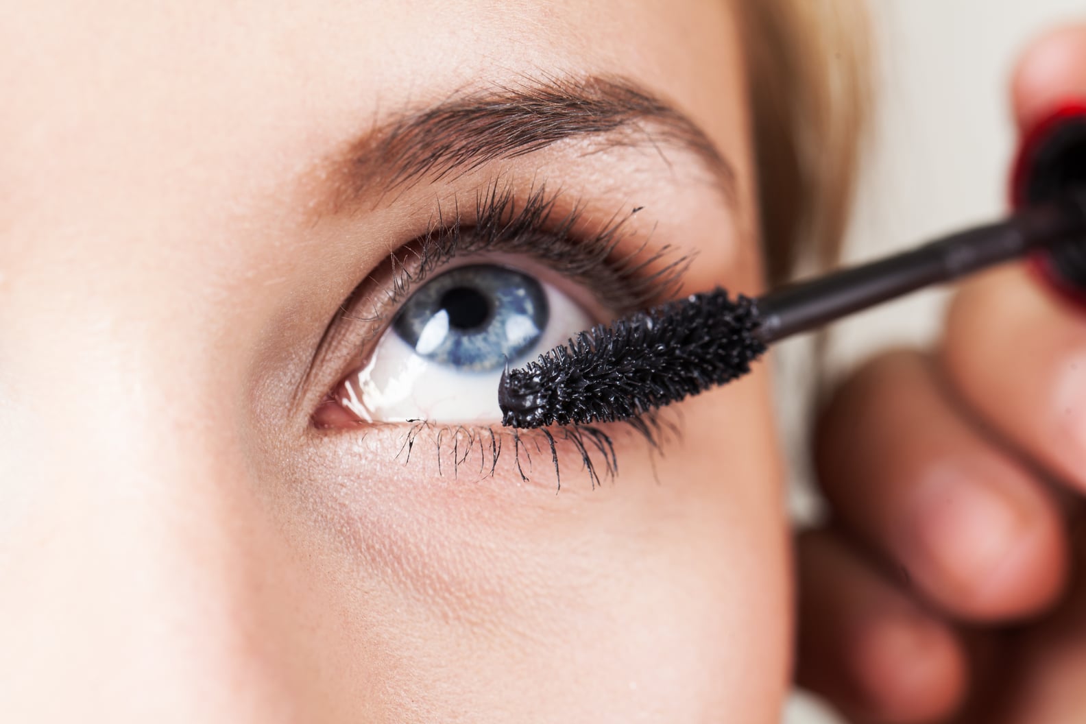 Makeup and Contact Lens Tips POPSUGAR Beauty