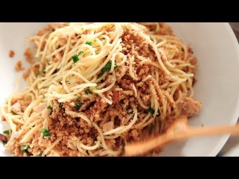 Spaghetti With Tuna, Lemon, and Breadcrumbs