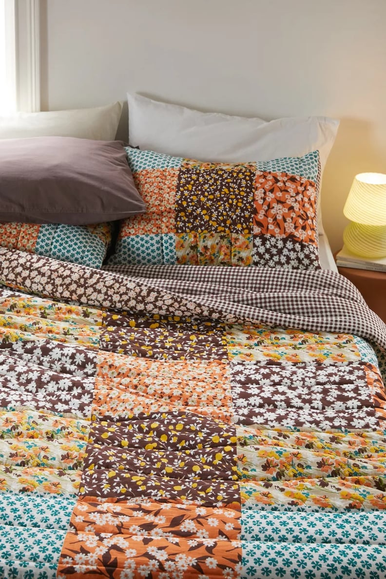 A Cozy Quilt: Leigh Ditsy Floral Quilt