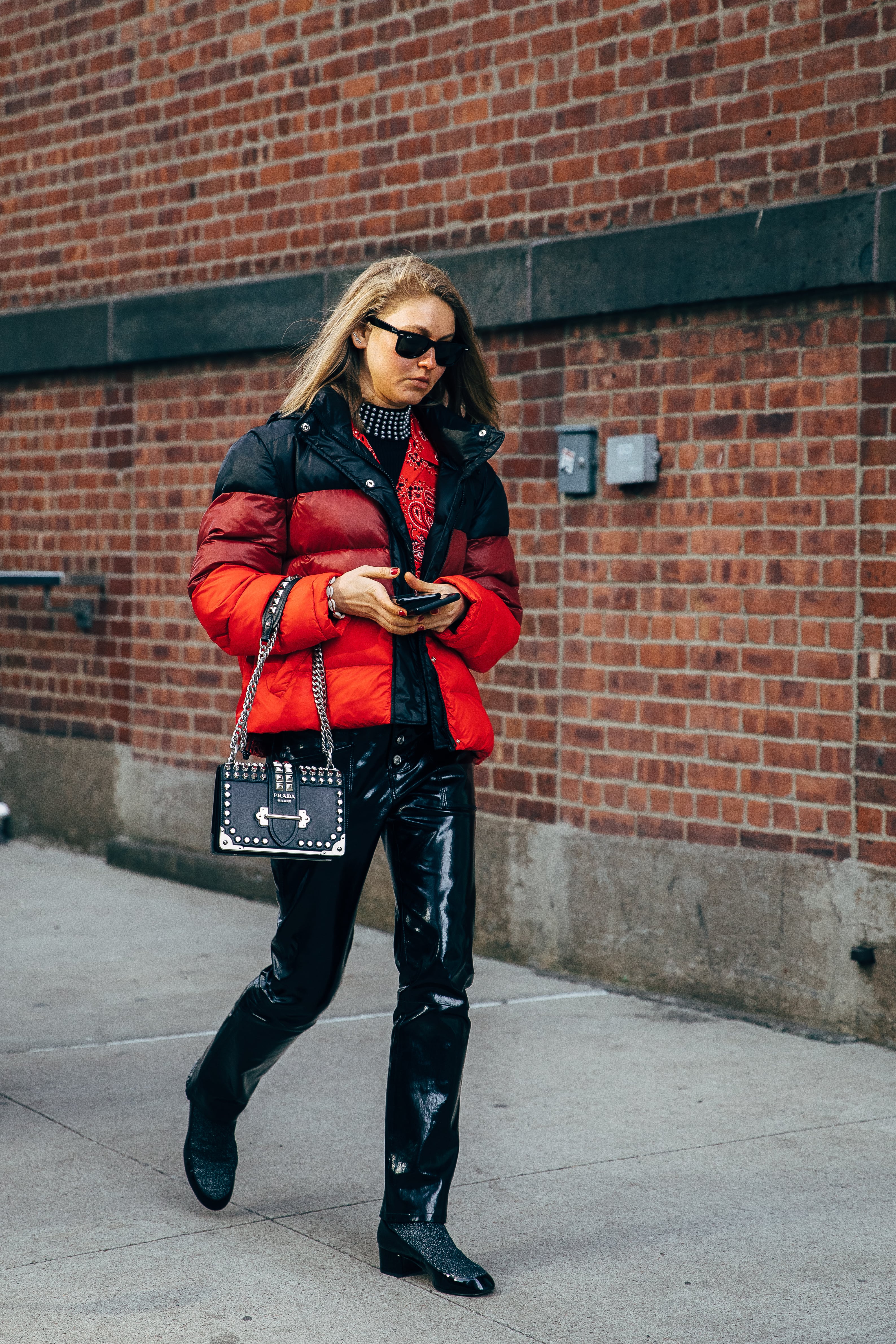 Supreme red puffer jacket Archives - STYLE DU MONDE