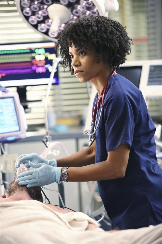 Kelly McCreary as Dr. Maggie Pierce on the season premiere of Grey's Anatomy.