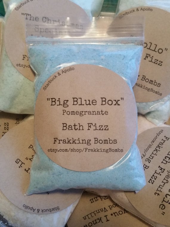 FrakkingBombs Big Blue Box (Pomegranate Bath Fizz