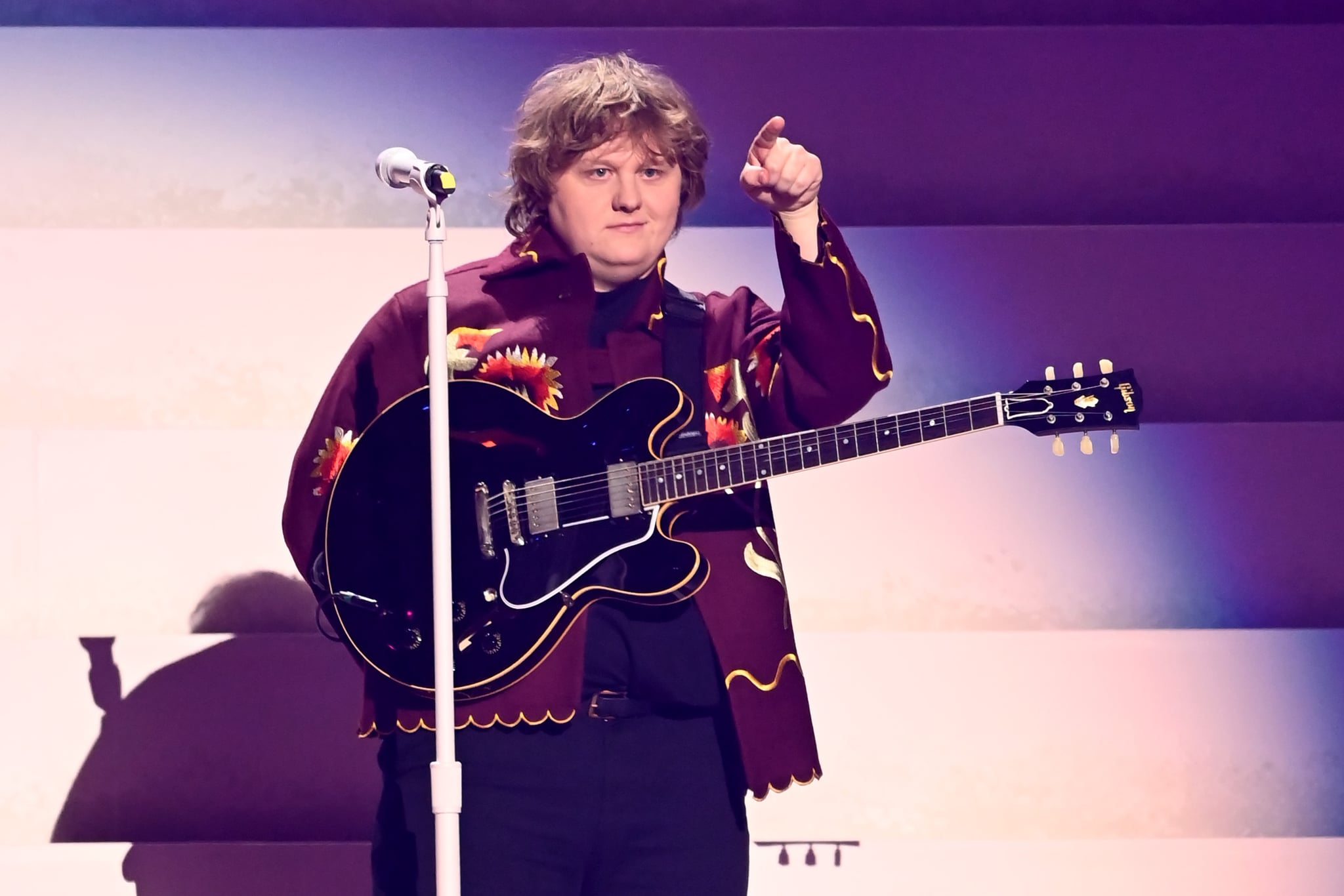 LONDON, ENGLAND - FEBRUARY 11: (EDITORIAL USE ONLY) Lewis Capaldi performs on stage during The BRIT Awards 2023  at The O2 Arena on February 11, 2023 in London, England. (Photo by Dave J Hogan/Getty Images)