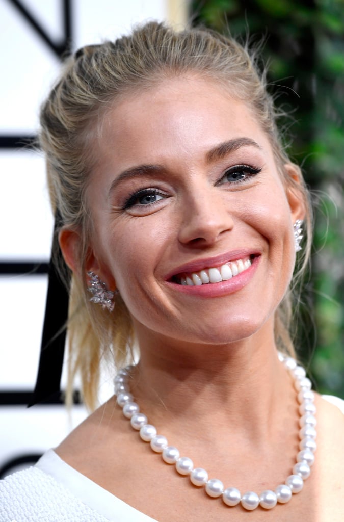 Sienna Miller Makeup and Hair at the 2017 Golden Globes