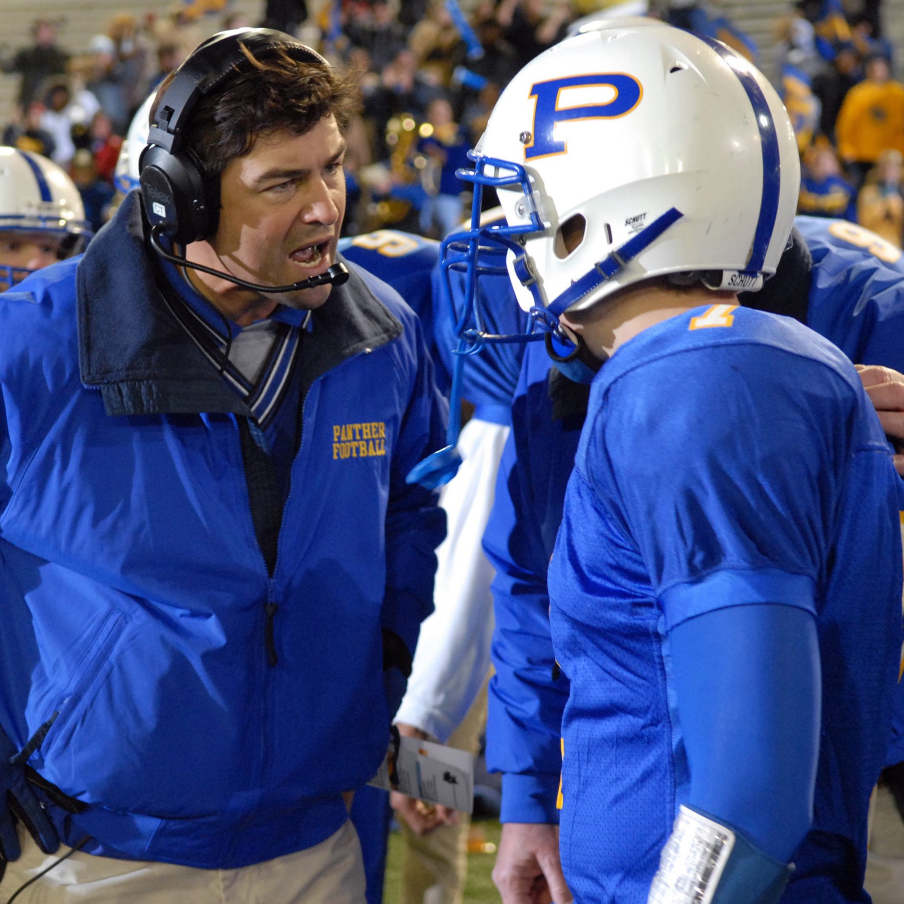 Coach Taylor Friday Night Lights Gifs Popsugar Entertainment
