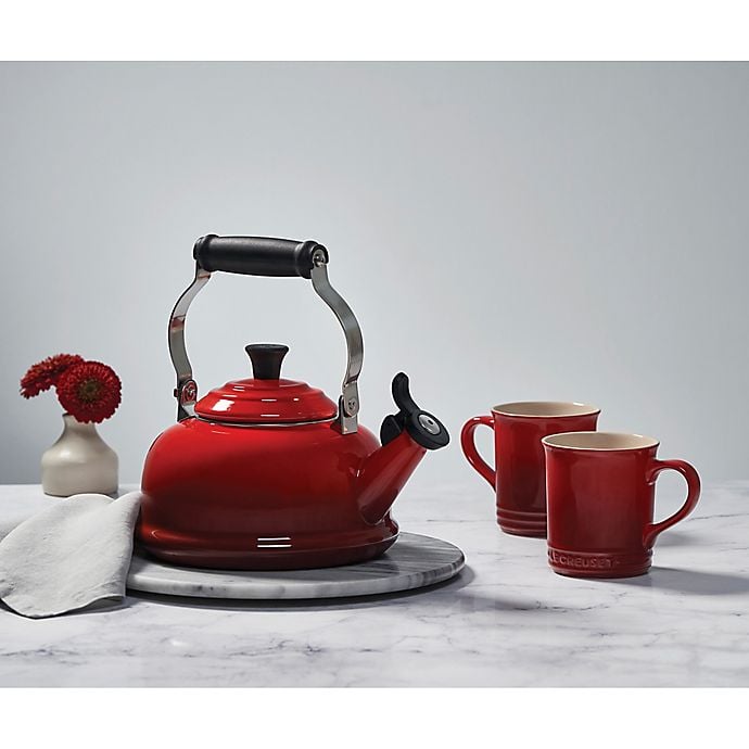 Le Creuset Classic Whistling Tea Kettle