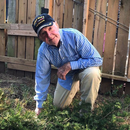 WWII Veteran Takes a Knee in Support of NFL Players
