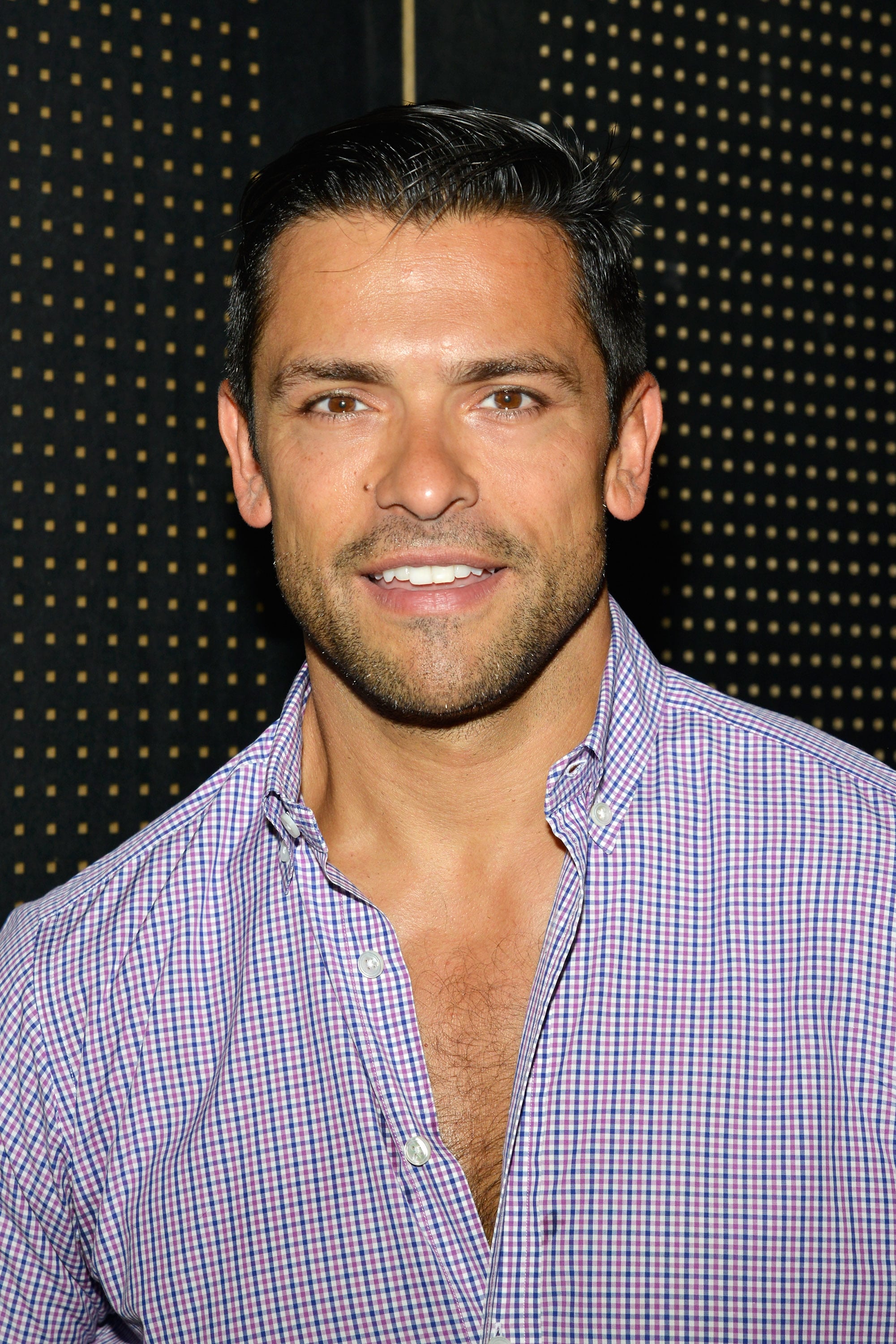 how many siblings does mark consuelos have - Ilustrasi 3