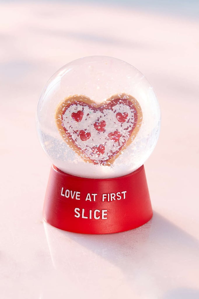 Love At First Slice Pizza Snow Globe ($16)