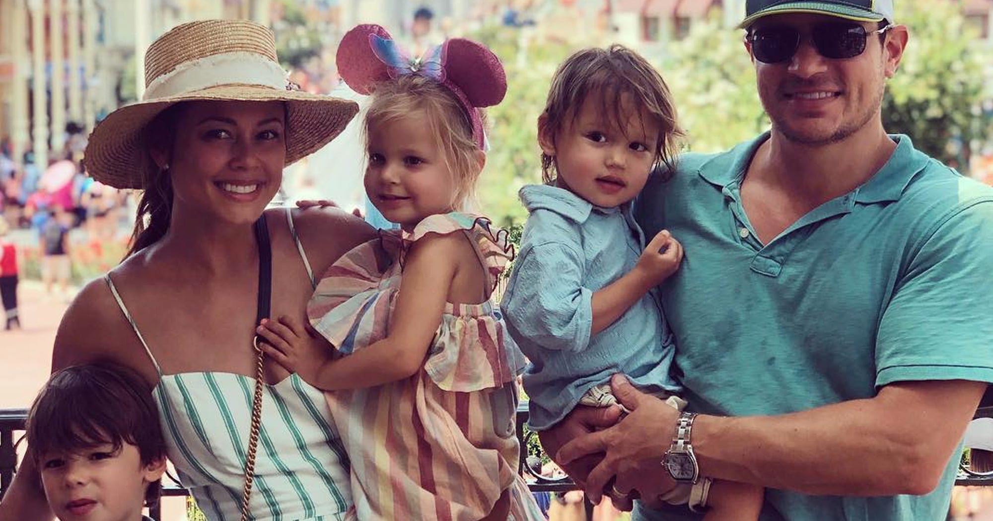 Vanessa Lachey's Instagram at Disney With Her Family 2019 POPSUGAR Family(02)