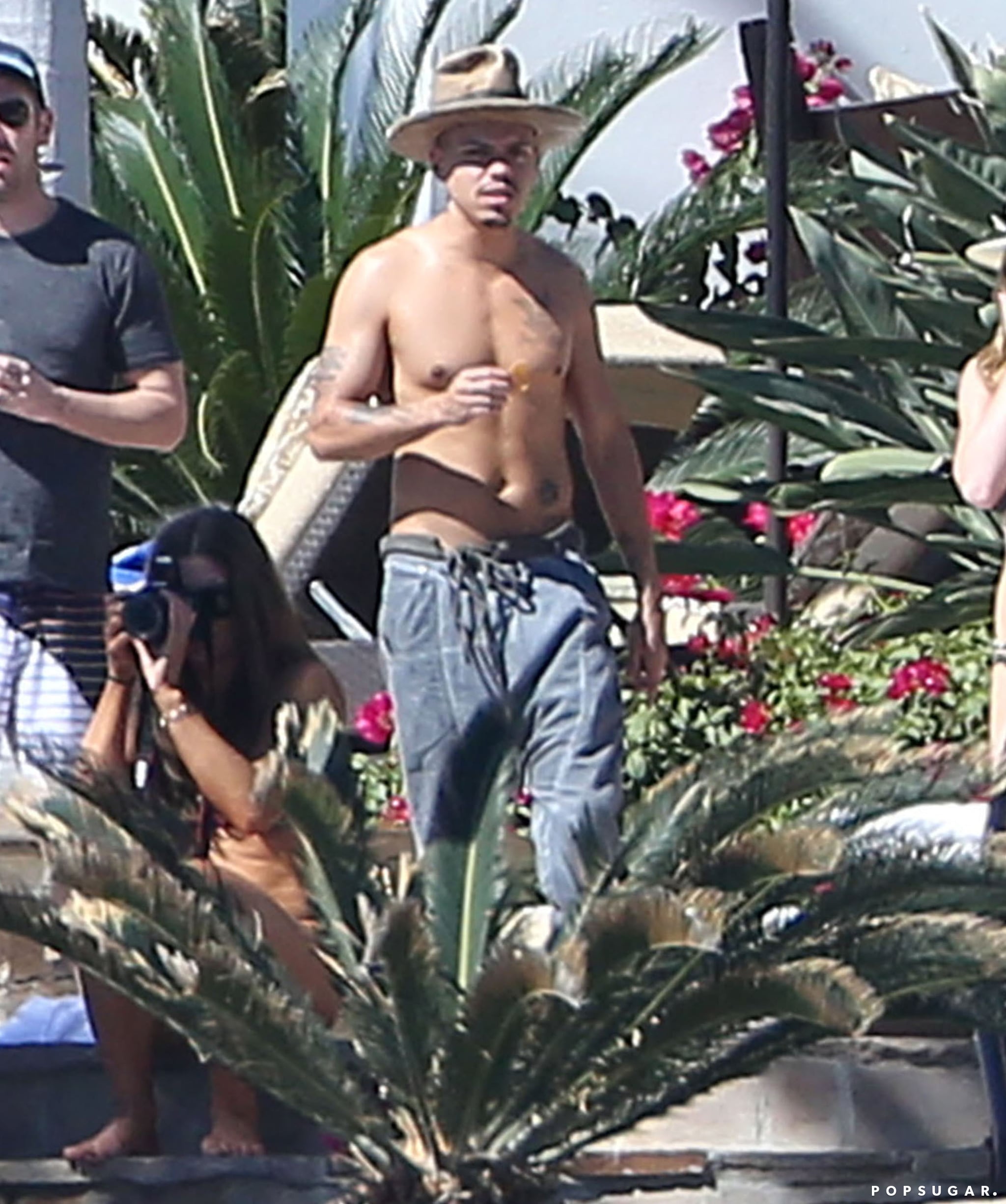 Evan Ross The Hands Down Hottest Shirtless Moments Of 2016 Popsugar Celebrity Photo 28