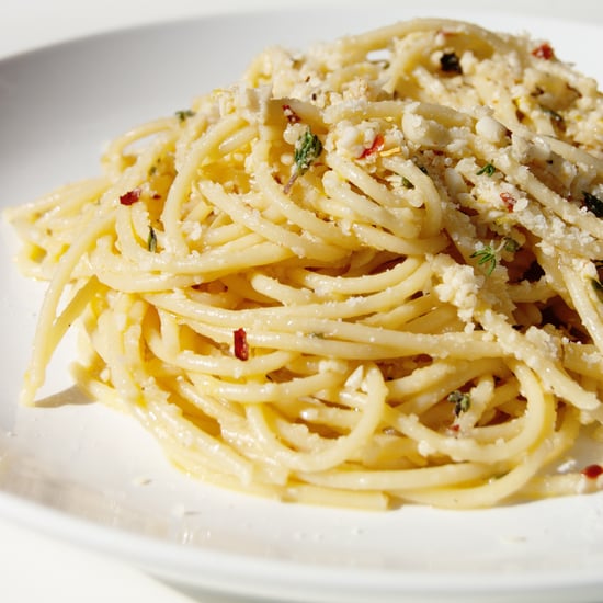 Spaghetti With Garlic White Wine Sauce Recipe