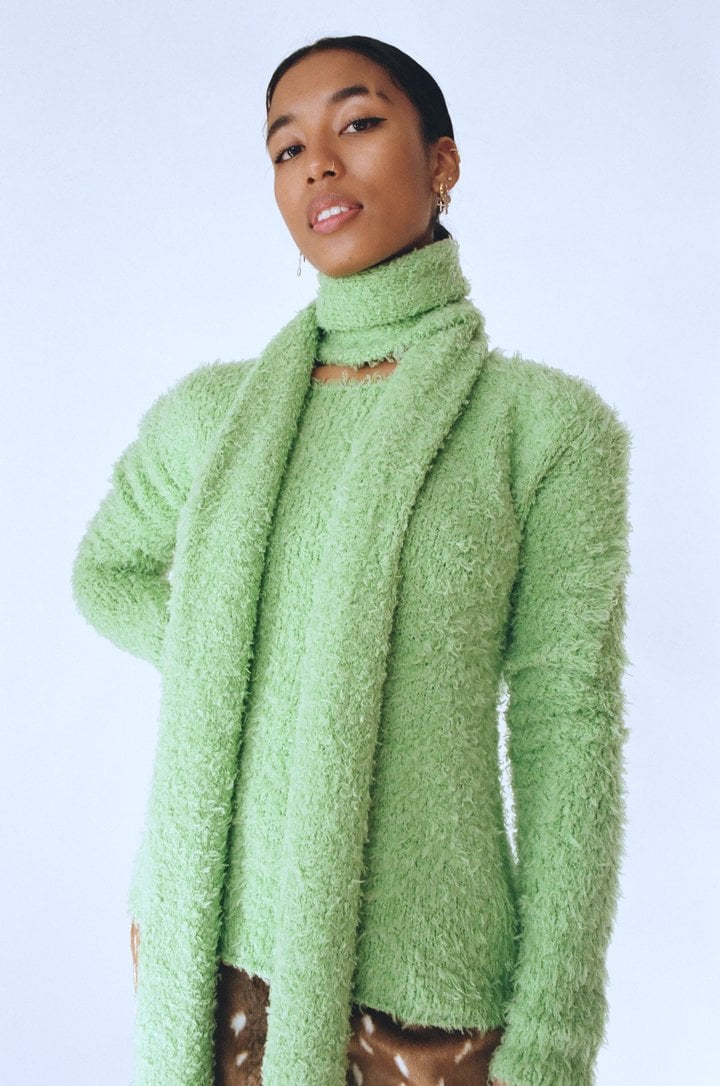 Sweater and shop scarf set