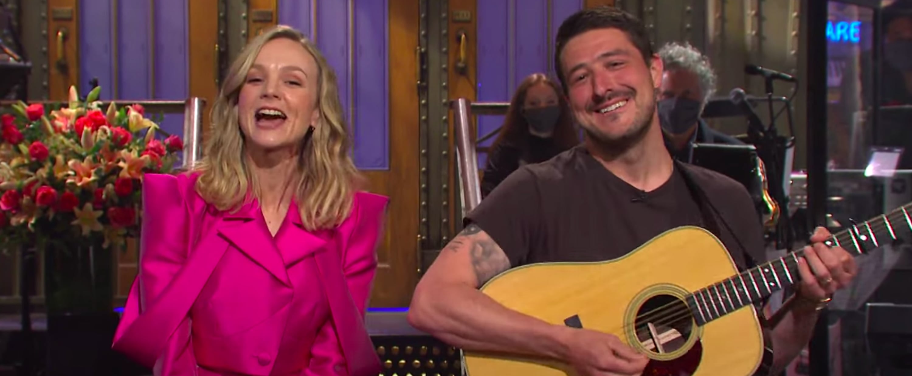 Artistic Marcus Mumford Brought His Guitar To Wife Carey Mulligan's Snl Monologue Artwork for Desktop