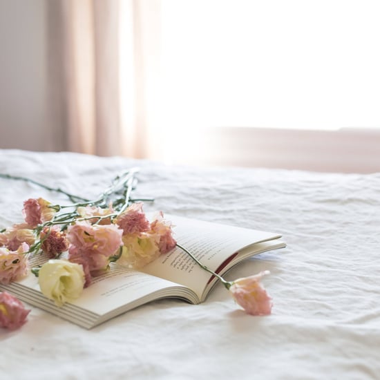 How to Incorporate Flowers Into Your Bedroom Decor