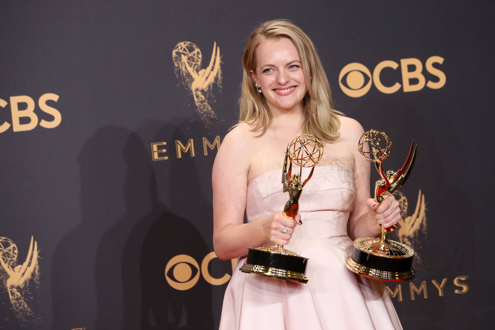 Elisabeth Moss Facts | PS Celebrity